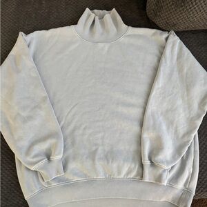 Brand new lovely Blue Mock Neck Sweatshirt
Kid won’t wear mock neck.